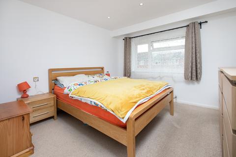 30 Deveron Walk, Corby, NN17 2JX
