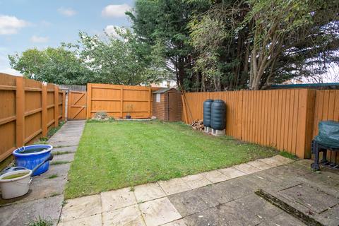 30 Deveron Walk, Corby, NN17 2JX