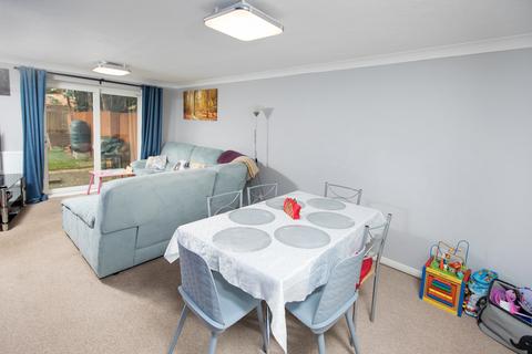 30 Deveron Walk, Corby, NN17 2JX