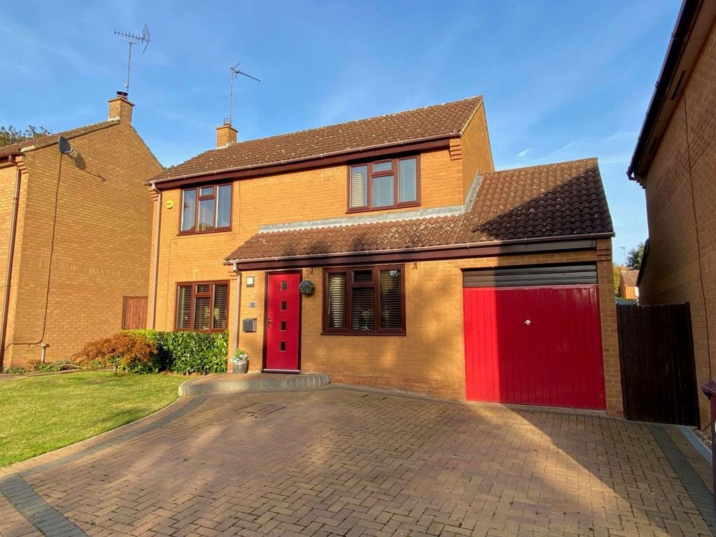 Aviemore Gardens West Hunsbury 3 Bed Detached House £319 995