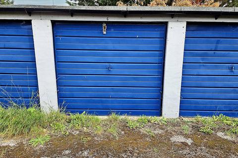 Garage to rent, Elmstead Avenue, Wembley HA9