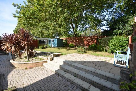 23 Greenhayes, Broadstone, BH18 8LZ