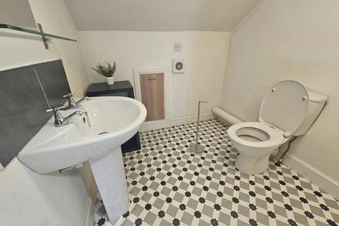 5 bedroom house to rent, Providence Avenue, Leeds