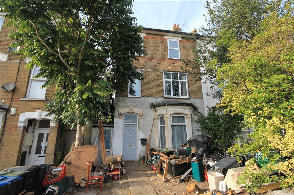 Selhurst Road, London, SE25 5 bed semidetached house for sale £500,000