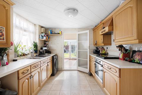 2 Capri Road, Addiscombe, Croydon, CR0 6LE