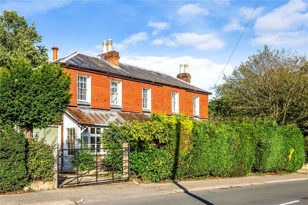 Somerset Road, Meadvale, Redhill, Surrey, RH1 4 bed detached house for