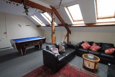 5 bedroom house to rent, Victoria Road, Leeds