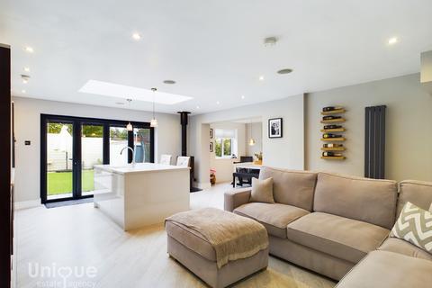 2b Bispham Road, Poulton-le-fylde, FY6 7PE