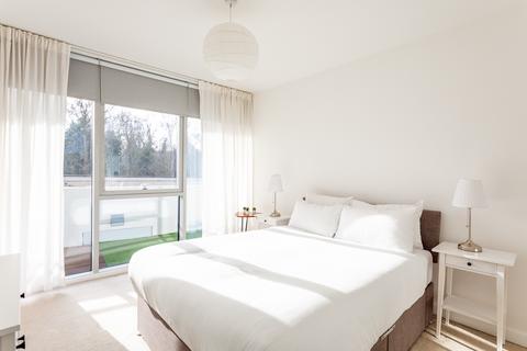 1 bedroom flat to rent, Edmunds House, Colonial Drive, London W4