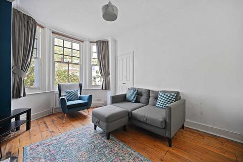 2 bedroom flat to rent, Hackford Road, Stockwell, London SW9 0RG