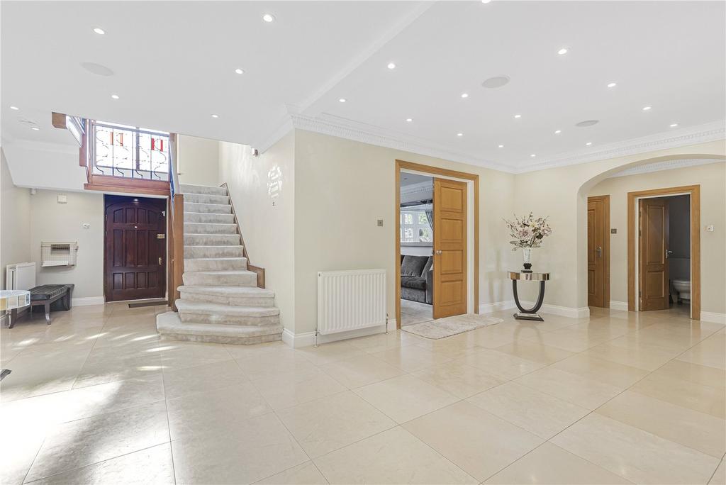 Lancaster Avenue, Hadley Wood, EN4 7 bed detached house for sale £