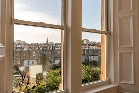 8/6 Balfour Place, Edinburgh, EH6 5DW