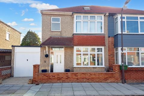 3 bedroom semi-detached house for sale - Martin Road, Portsmouth, PO3