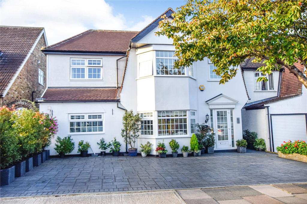 Westland Avenue, Hornchurch, Essex, RM11 4 bed detached house for sale