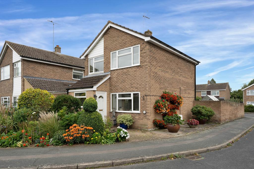 Cooper Thornhill Road, Stilton, Peterborough, PE7 3 bed detached house