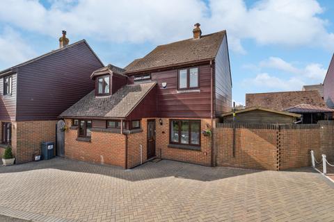 4 bedroom detached house for sale, Willetts Hill,Monkton,Ramsgate,CT12 4LJ