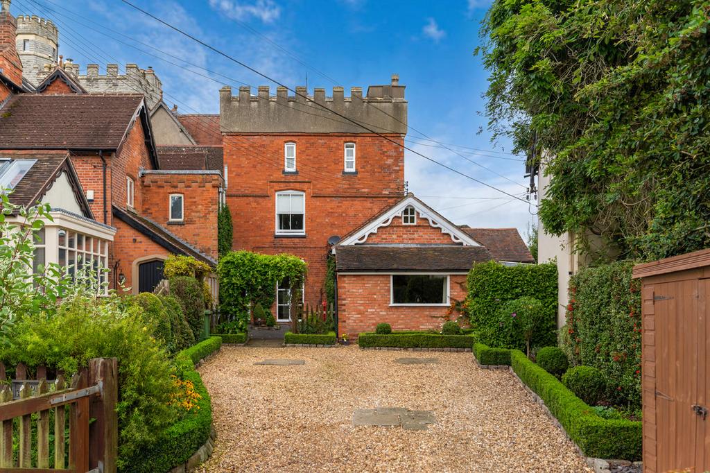 Penn Lane, Tanworth in Arden, B94 5HJ 3 bed semidetached house for