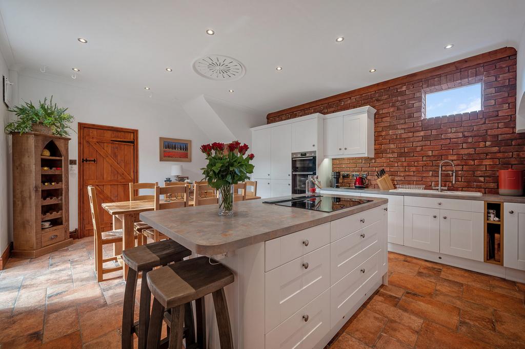 Penn Lane, Tanworth in Arden, B94 5HJ 3 bed semidetached house for