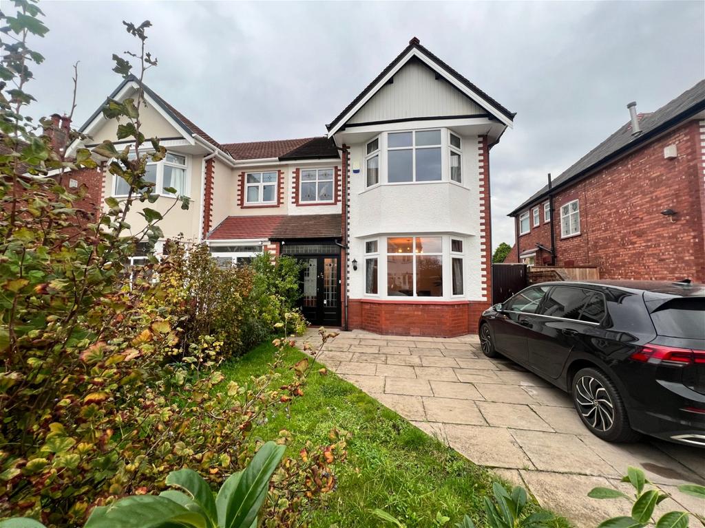 Cleveleys Road, Southport, PR9 9SP 3 bed semidetached house £1,400