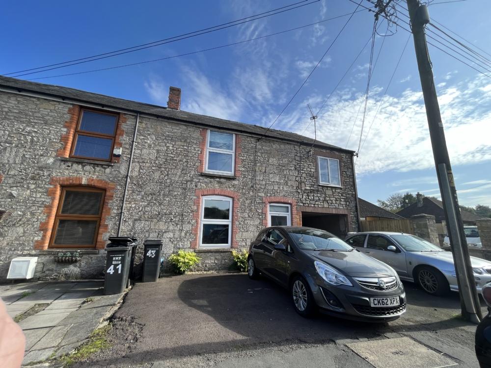 Whitstone Road, Shepton Mallet 3 bed semidetached house £1,100 pcm