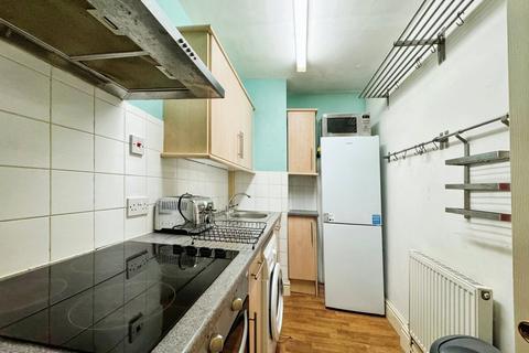 2 bedroom flat to rent, Lapwing Lane, West Didsbury, Manchester, M20