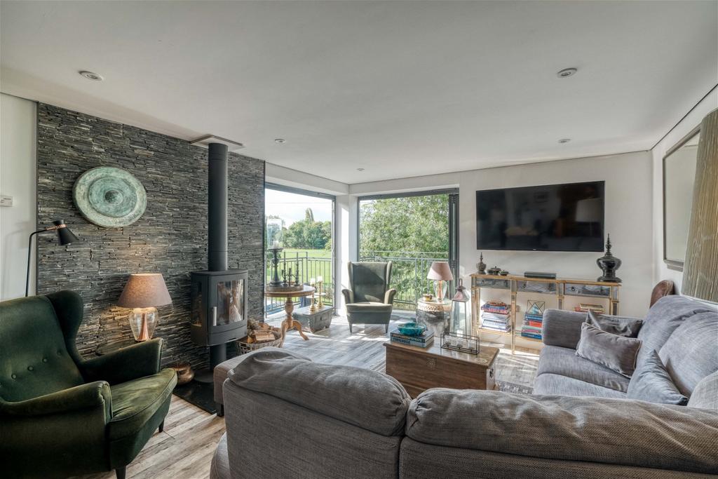 Diglis Lane, Worcester, WR5 3DQ 3 bed detached house for sale £580,000