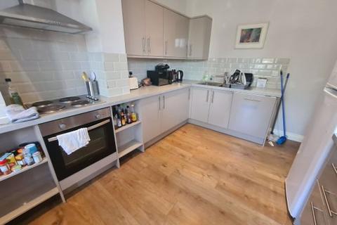 5 bedroom house to rent, Wrangthorne Terrace, Leeds