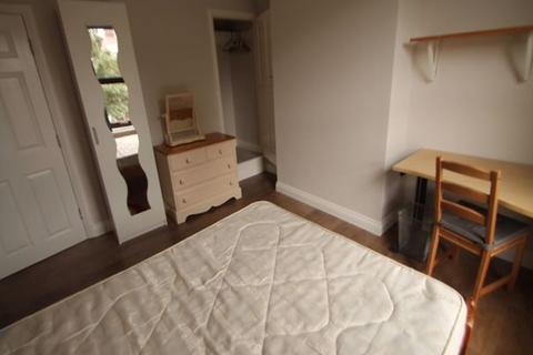 5 bedroom house to rent, Wrangthorne Terrace, Leeds