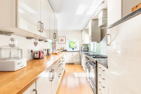 116 Munster Road, Teddington, TW11 9LW