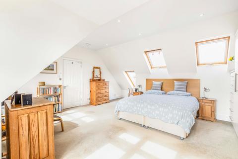 116 Munster Road, Teddington, TW11 9LW