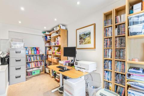 116 Munster Road, Teddington, TW11 9LW
