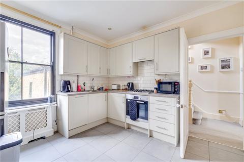 2 bedroom flat for sale, Tournay Road, London, SW6