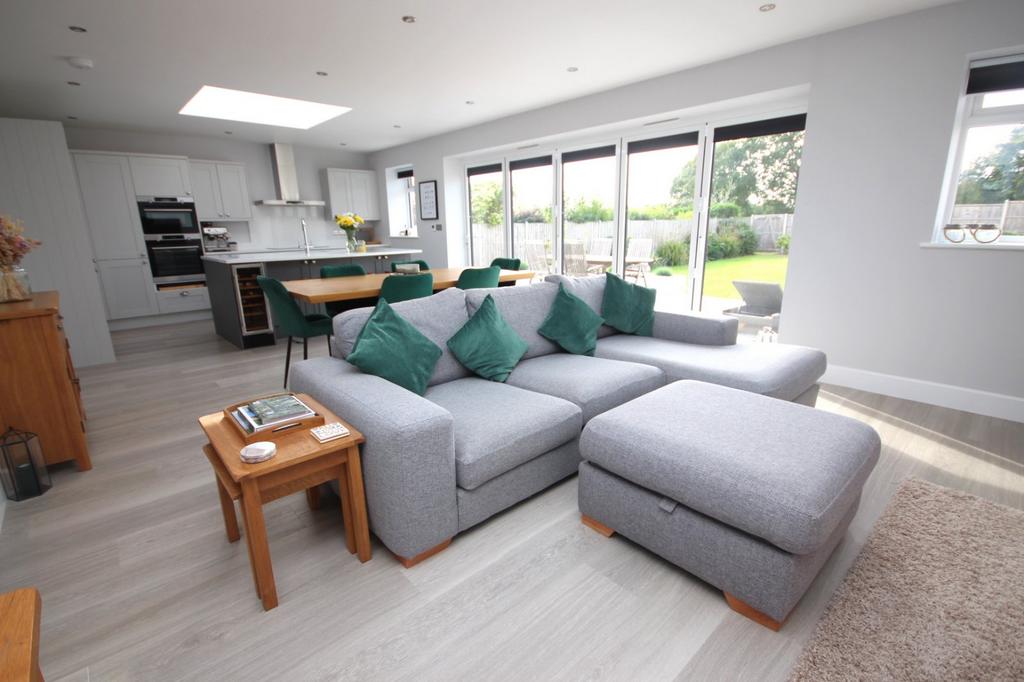 Fontmell Road, Broadstone, Dorset, BH18 4 bed bungalow for sale £725,000