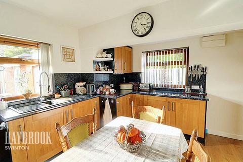 19 Crane Moor Close, Harlington, Doncaster, DN5 7JW