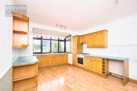 4 bedroom semi-detached house to rent, Abbs Cross Lane, Harrow Lodge Park, Hornchurch, Essex, RM12