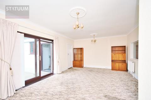 4 bedroom semi-detached house to rent, Abbs Cross Lane, Harrow Lodge Park, Hornchurch, Essex, RM12