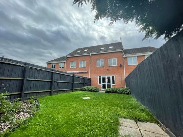 Buckthorn Road, Hampton