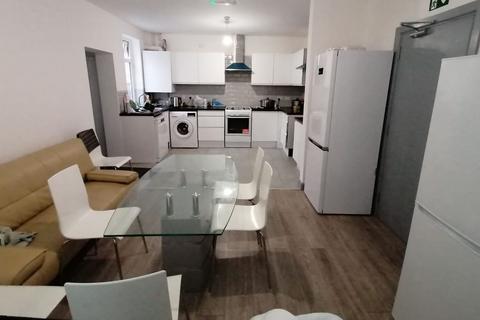154 Derby Road, Salford, M5 5BB