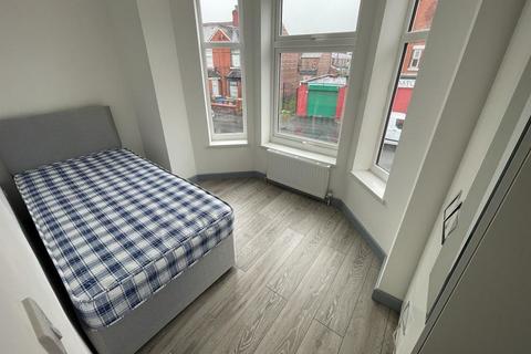 154 Derby Road, Salford, M5 5BB
