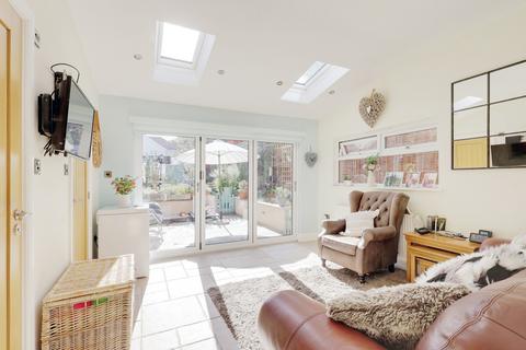 43 High Road, Hockley, SS5 4SY