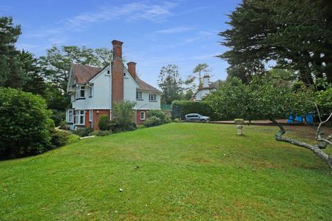 15 Brunstead Road, Poole, BH12 1EJ