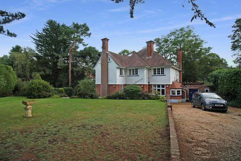 15 Brunstead Road, Poole, BH12 1EJ