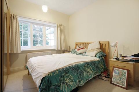 15 Brunstead Road, Poole, BH12 1EJ