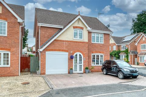 4 Hoveton Close, Redditch, B98 7HQ