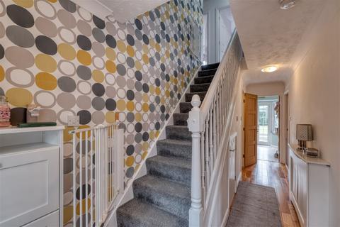 4 Hoveton Close, Redditch, B98 7HQ