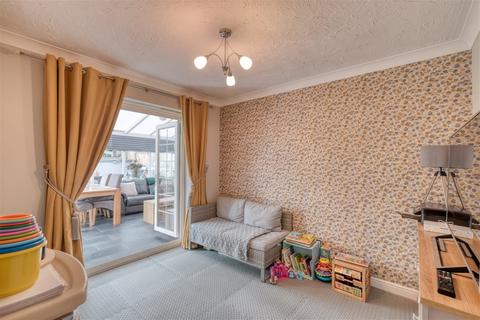4 Hoveton Close, Redditch, B98 7HQ
