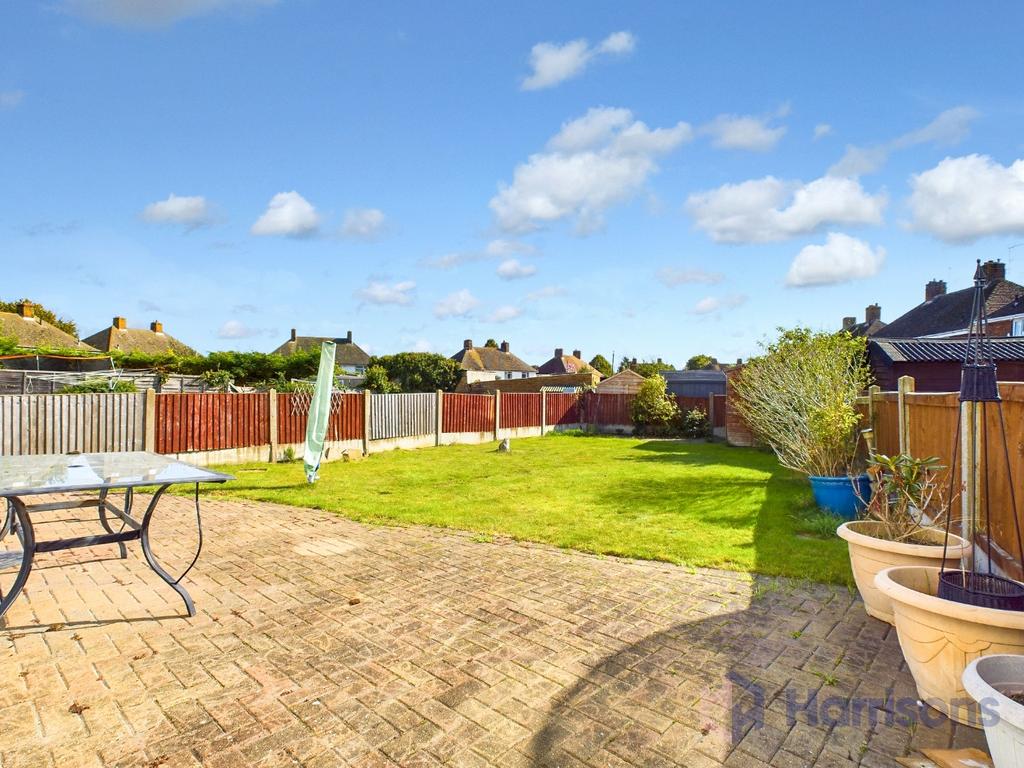 College Road, Sittingbourne, Kent, ME10 1LL 3 bed semidetached house