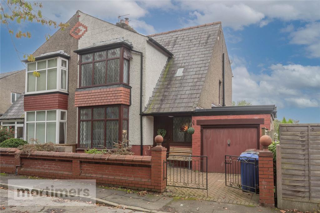 3 bedroom semi-detached house for sale in Duckworth Road