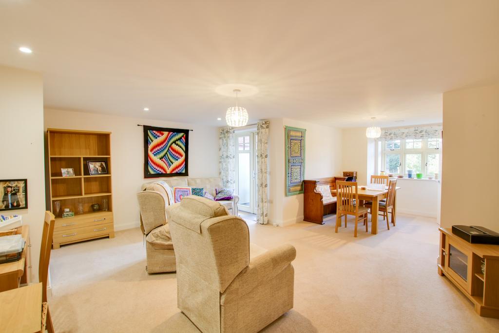Living/Dining Room