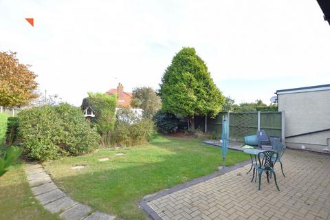 2 bedroom detached bungalow for sale, Primrose Road, Holland-on-Sea